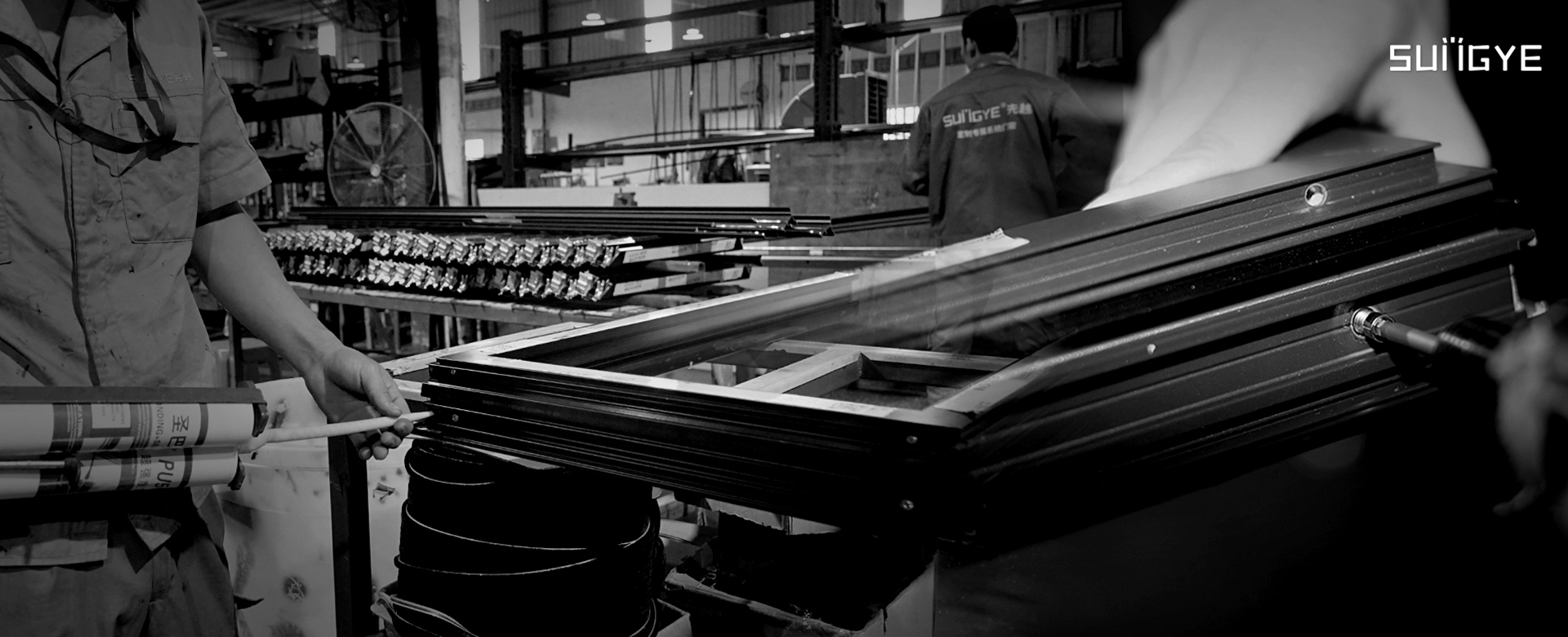 Professional aluminum window production line at SUNGYE factory